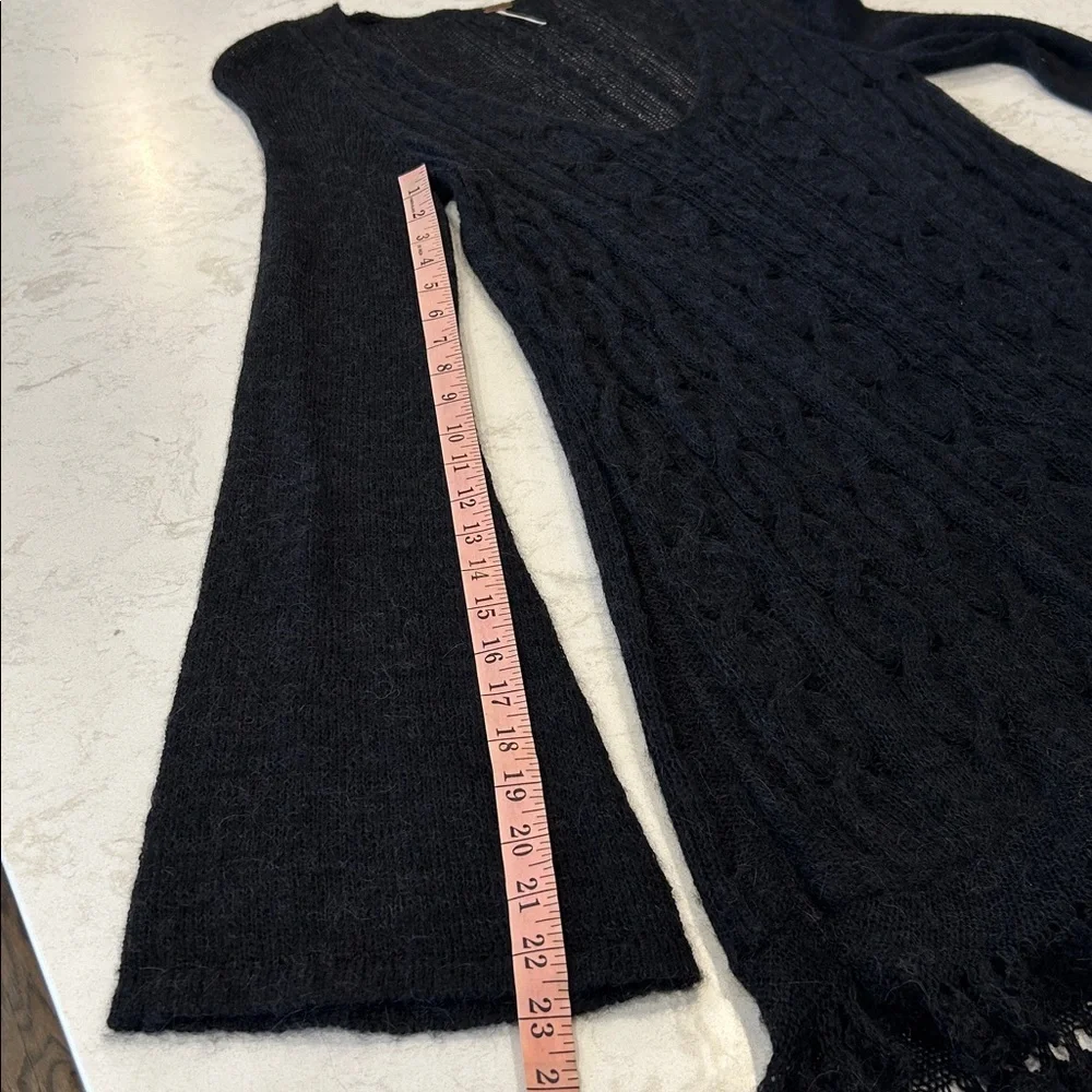Free People Sweater Alpaca Blend Cable Knit Bell Sleeve Tunic Style Black Medium